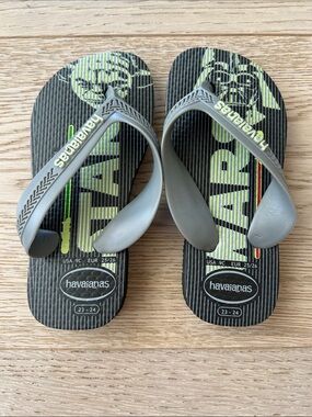 Havaianas Kids Star Wars Flip Flops — Black & Green